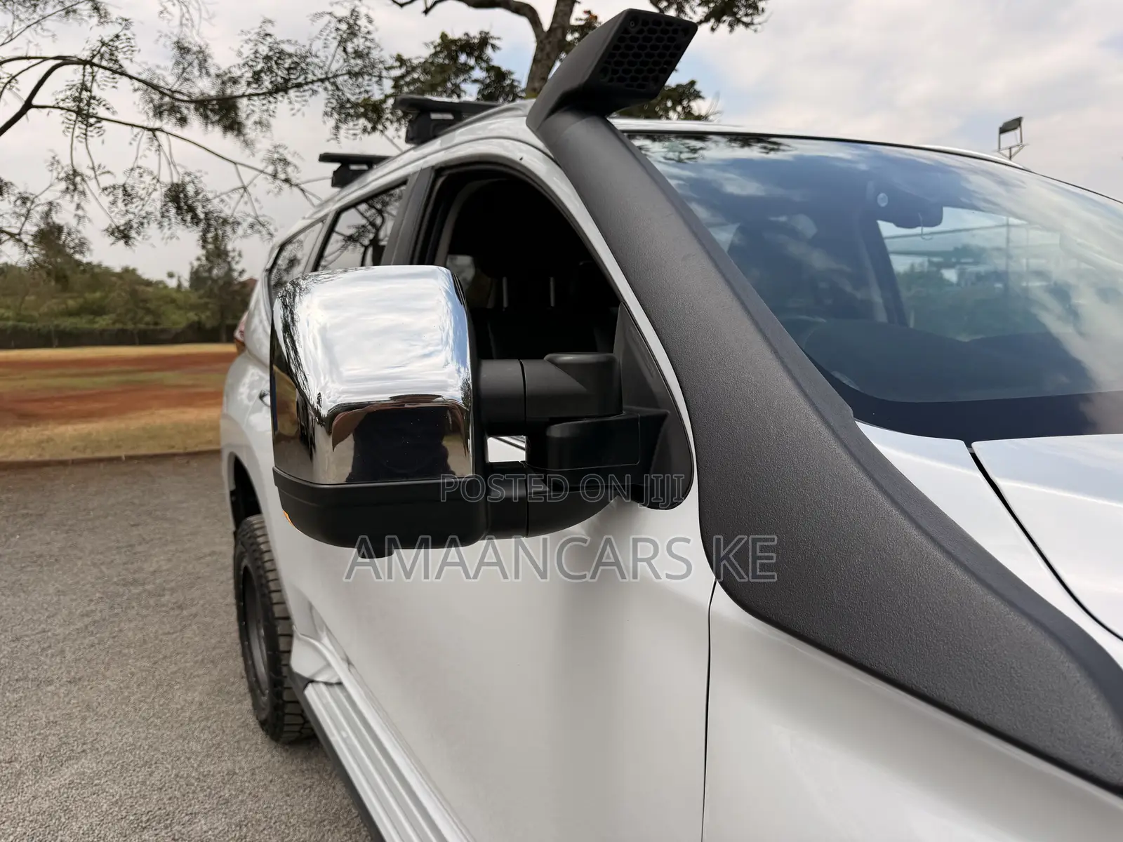 Mitsubishi Pajero Sport 2022 White