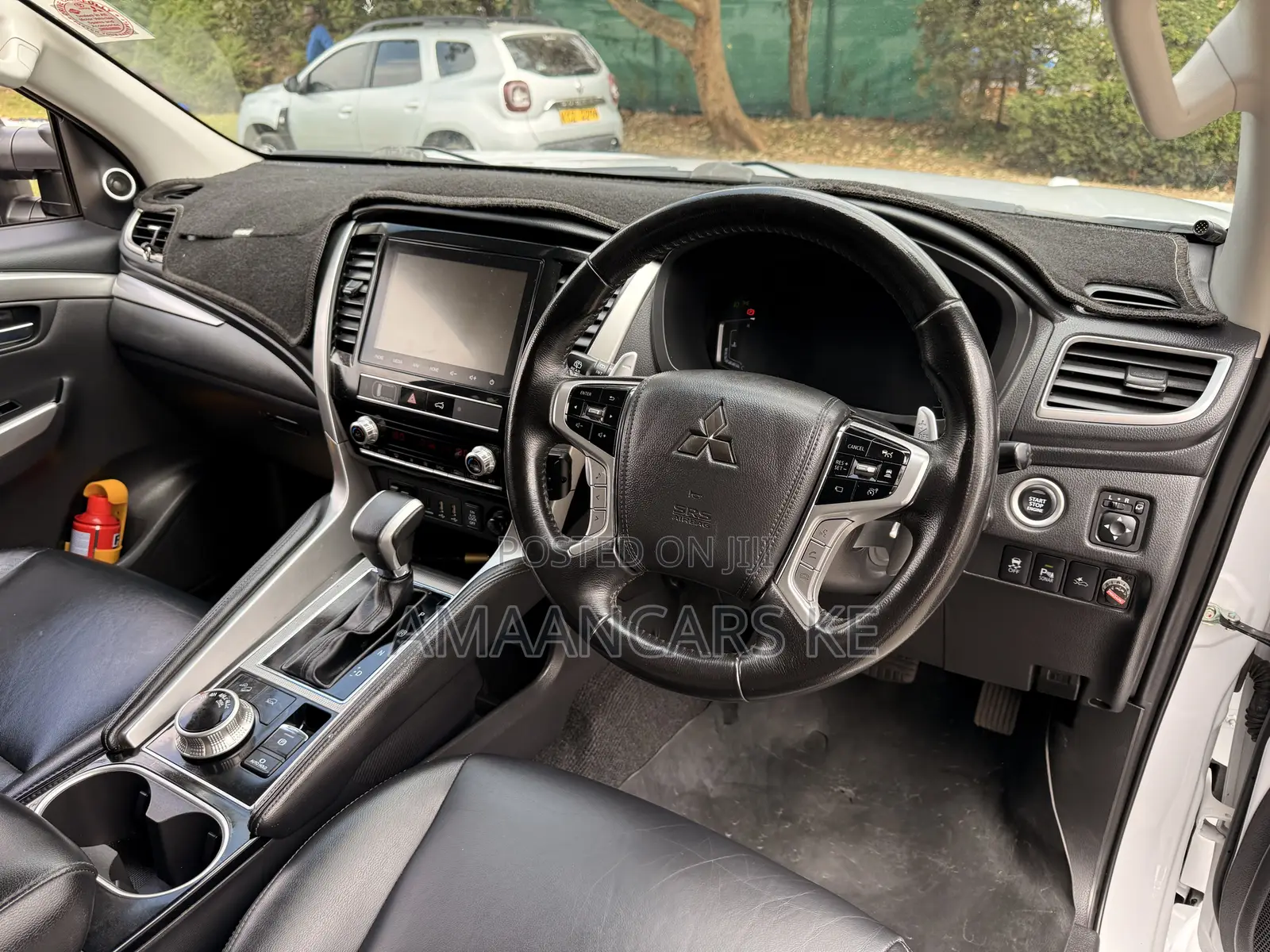 Mitsubishi Pajero Sport 2022 White