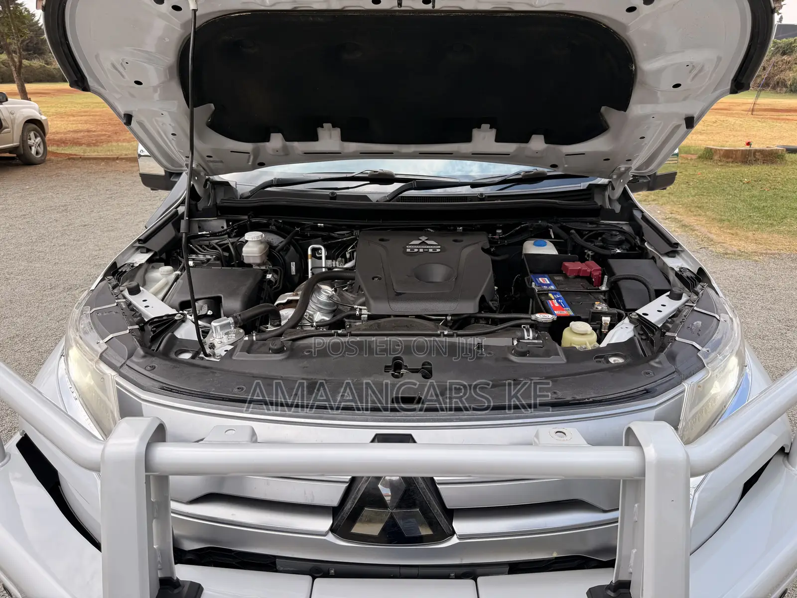 Mitsubishi Pajero Sport 2022 White