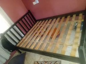 Second Hand 5by6 Rectangular Bed