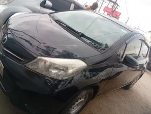 Toyota Vitz 2012 Black