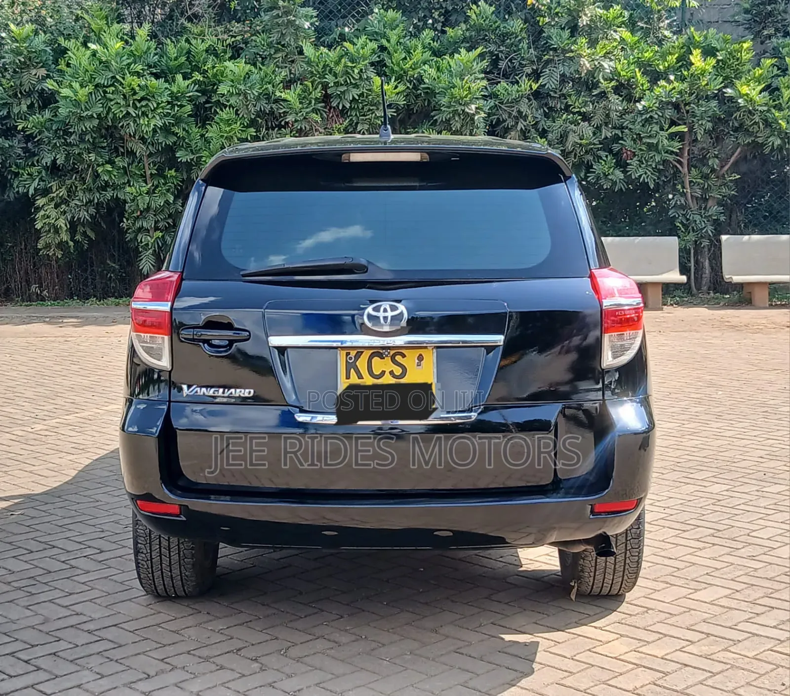 Toyota Vanguard 2011 Black
