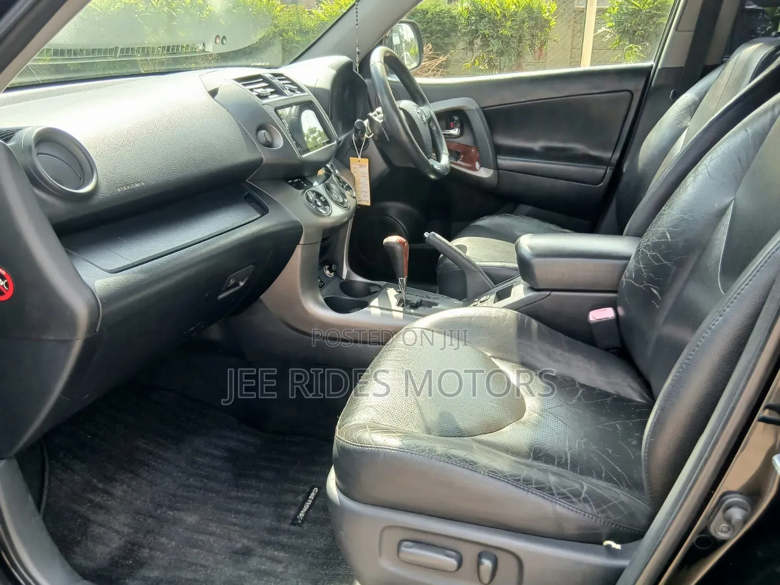 Toyota Vanguard 2011 Black