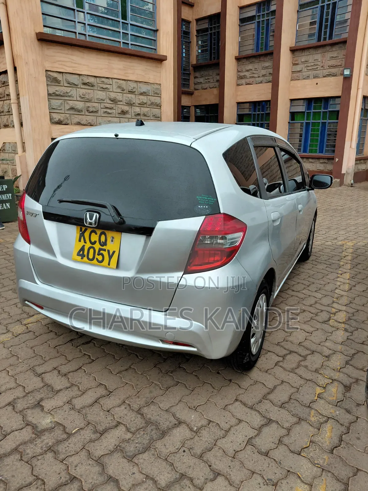 Honda Fit Automatic 2011 Silver
