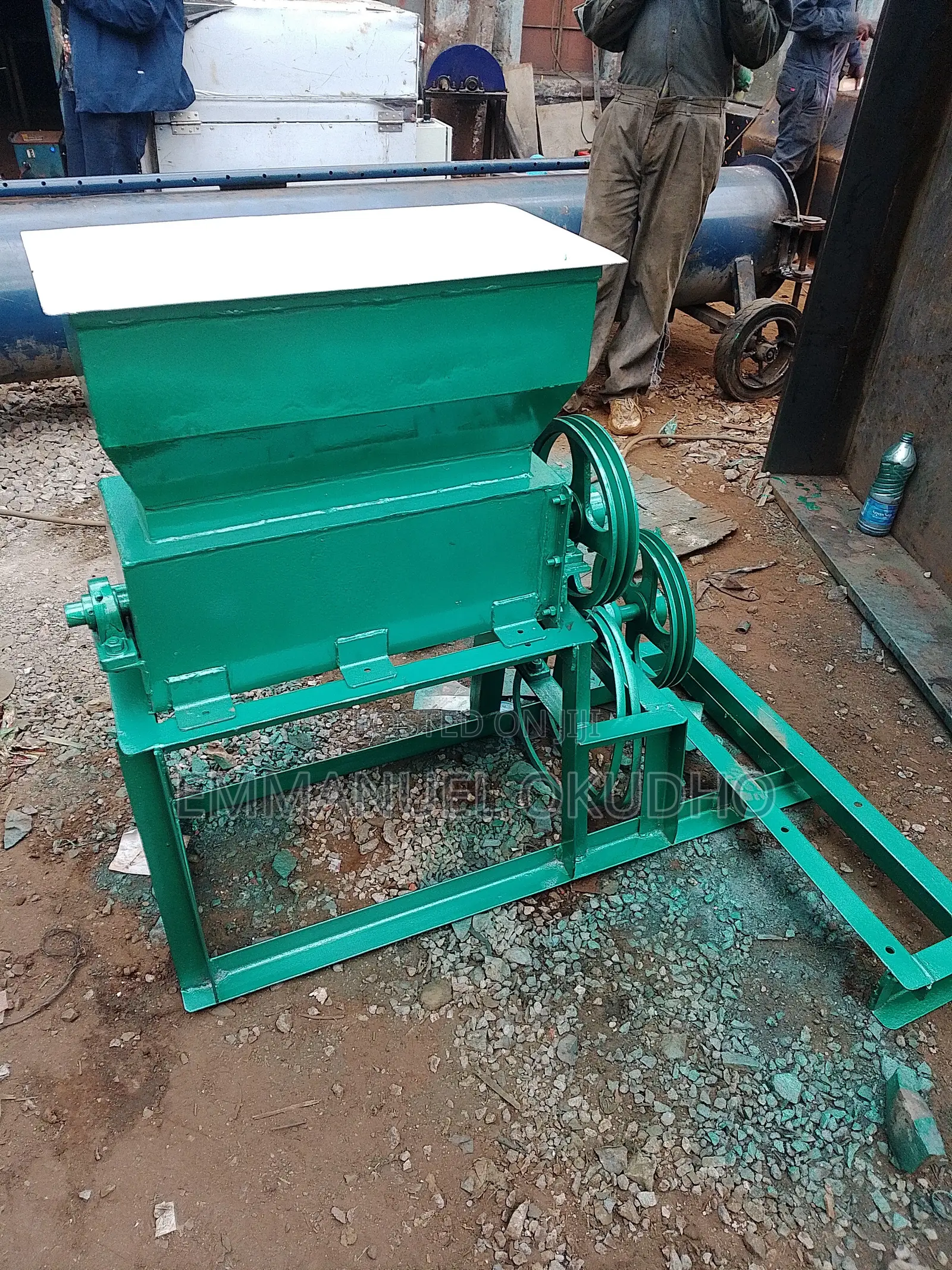 Macadamia Nut Cracker Machine