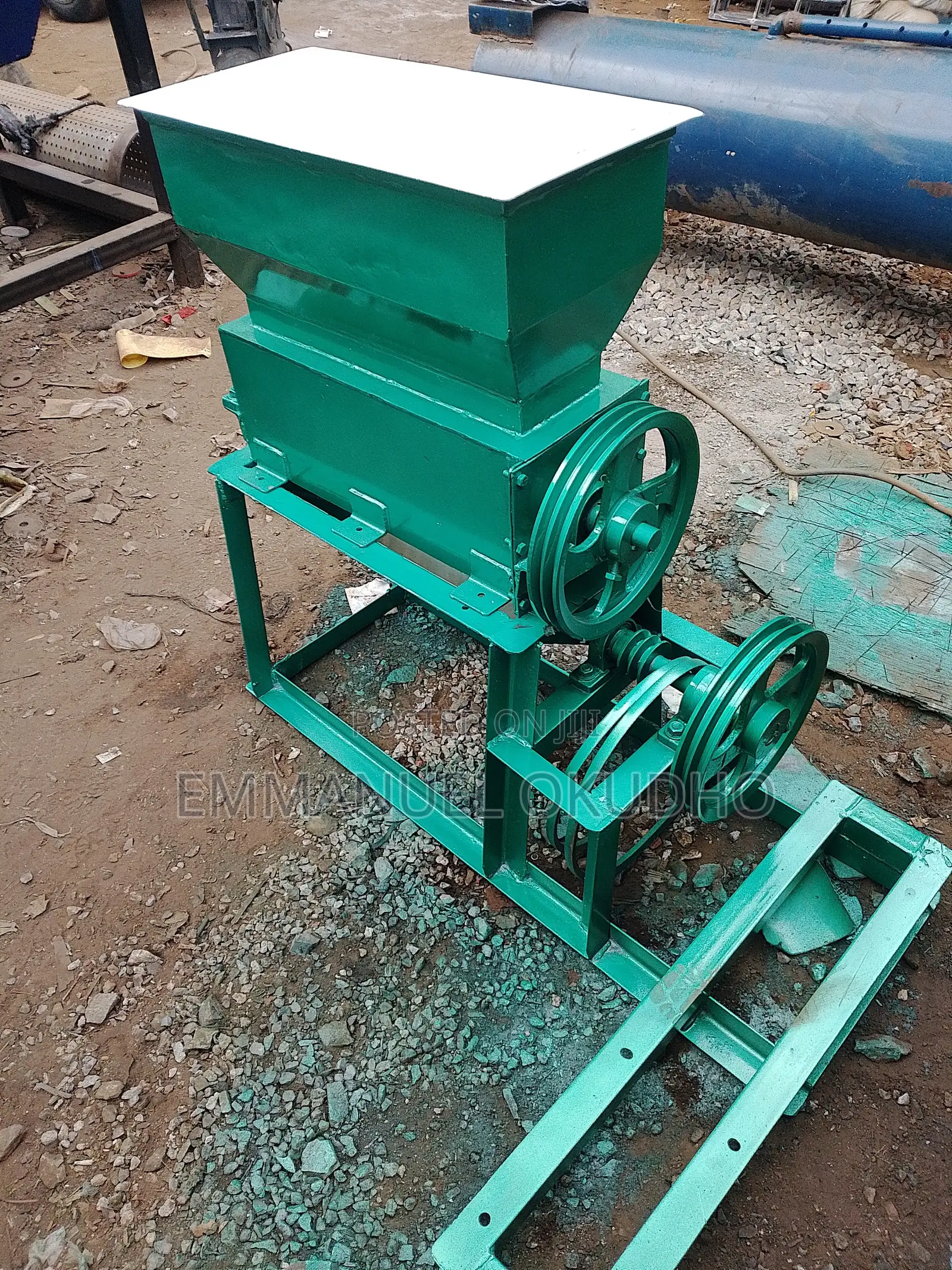 Macadamia Shelling Machine
