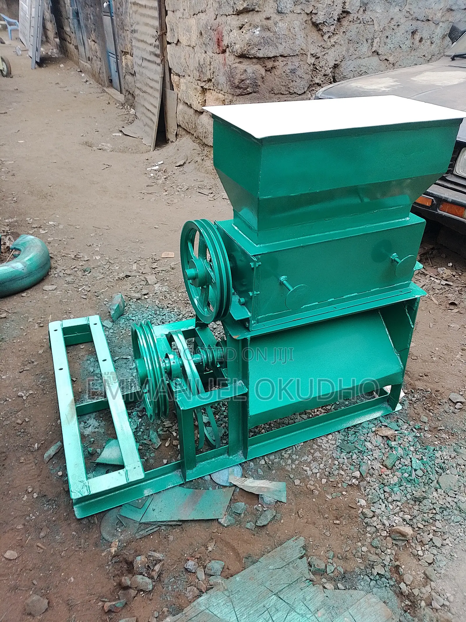 Macadamia Nut Decorticator Machine