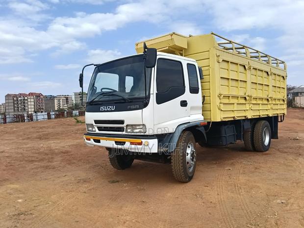 Isuzu FSR Lorry - main view