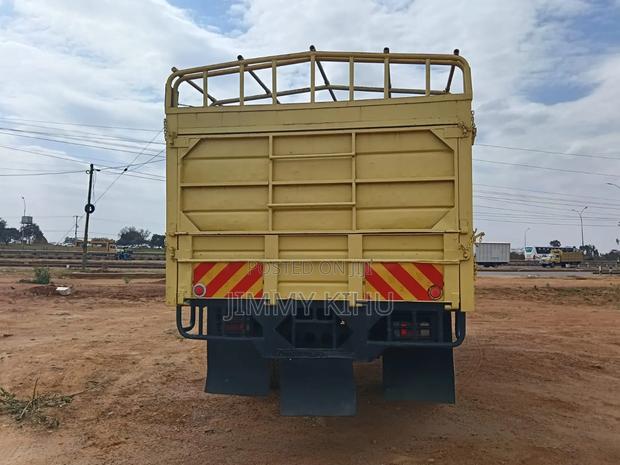 Isuzu FSR Lorry - thumbnail 6