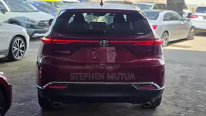 Toyota Harrier 2.0 2021 Red