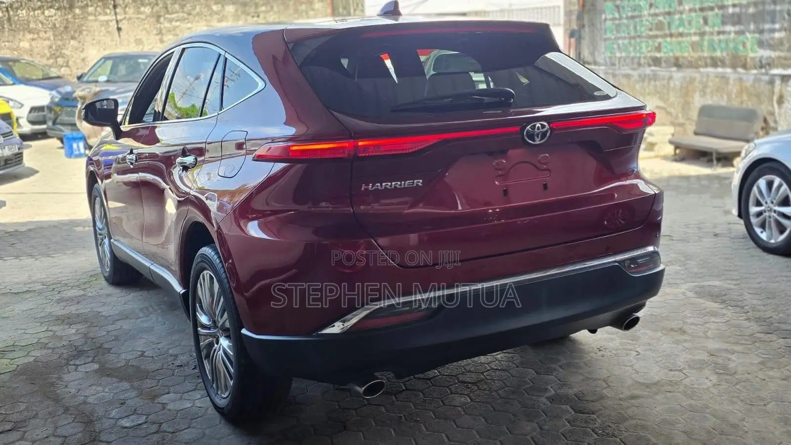 Toyota Harrier 2.0 2021 Red