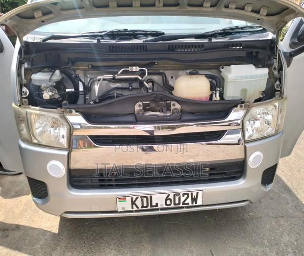 Toyota HiAce 2016 Silver - thumbnail 6
