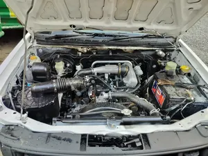 Isuzu D-MAX 2012 Off white