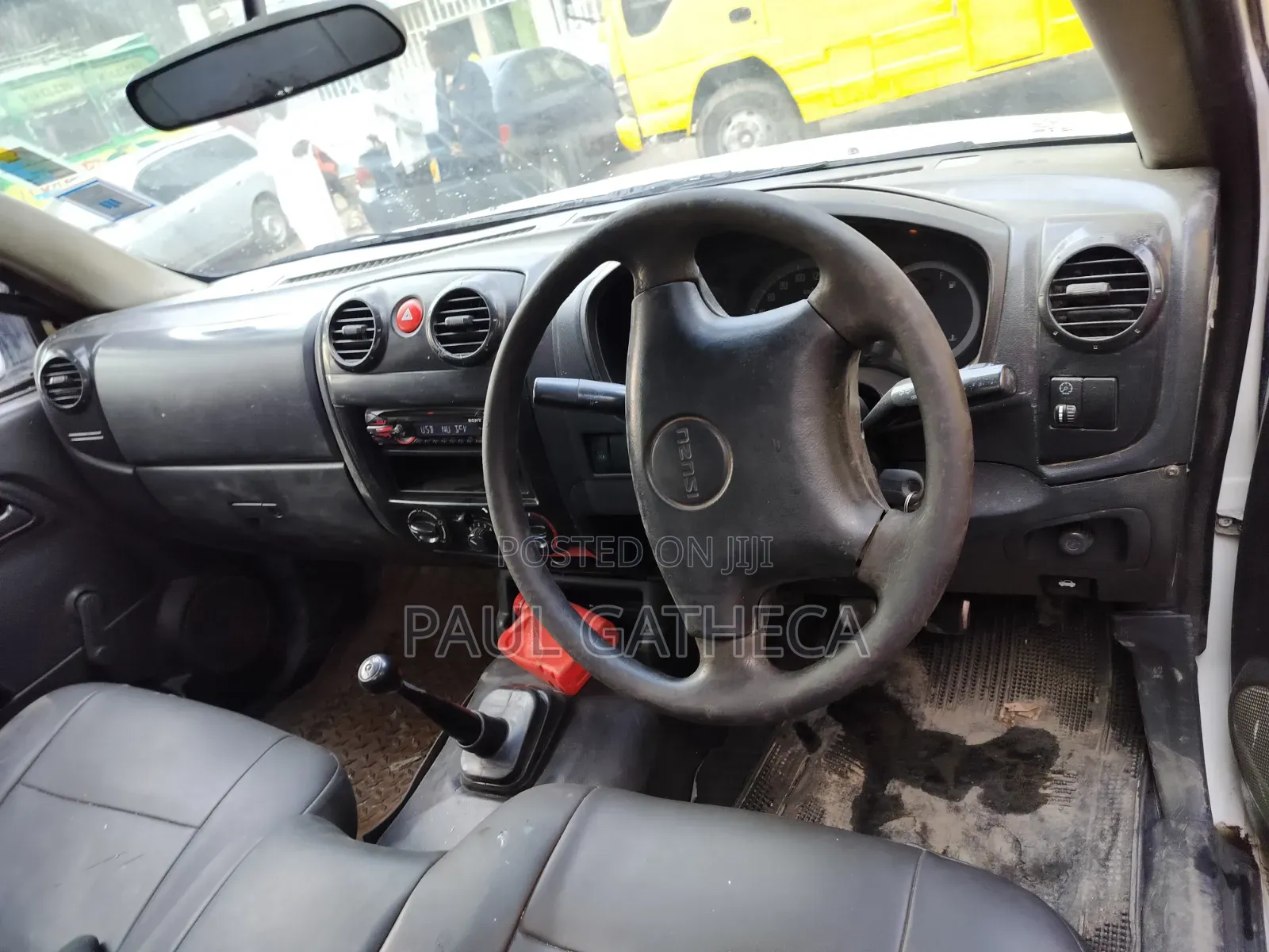 Isuzu D-MAX 2012 Off white