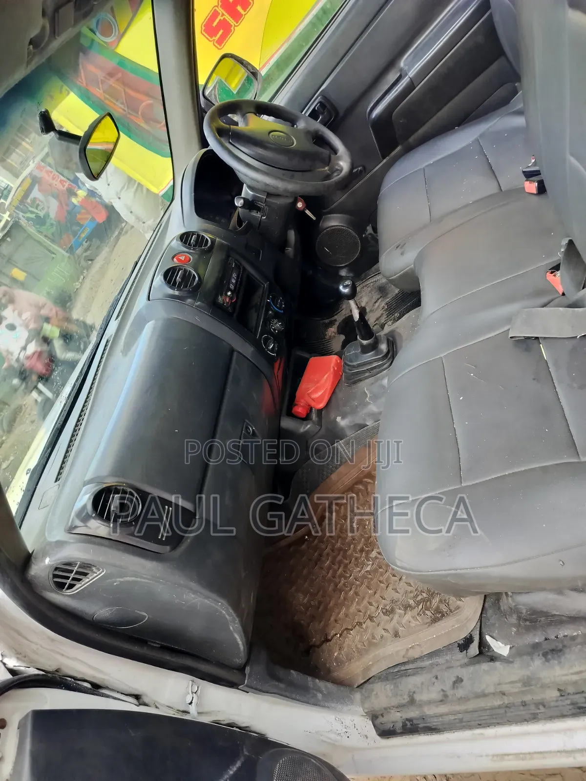 Isuzu D-MAX 2012 Off white