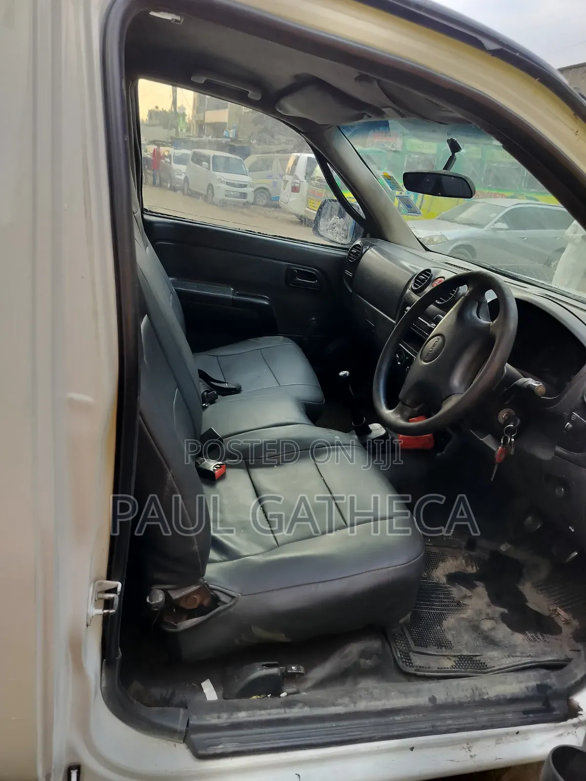 Isuzu D-MAX 2012 Off white