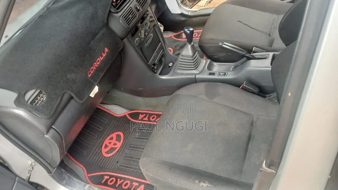Toyota Corolla 2001 Silver