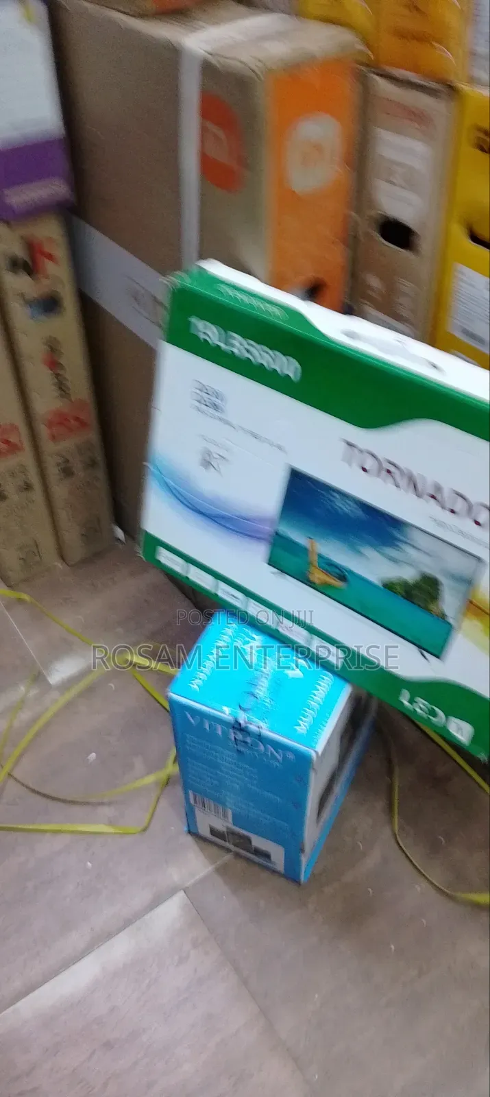 Tornado 19" Digital TV