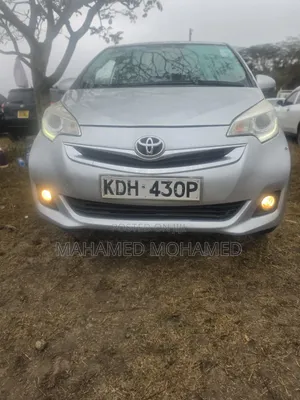 Toyota Ractis 2015 Silver