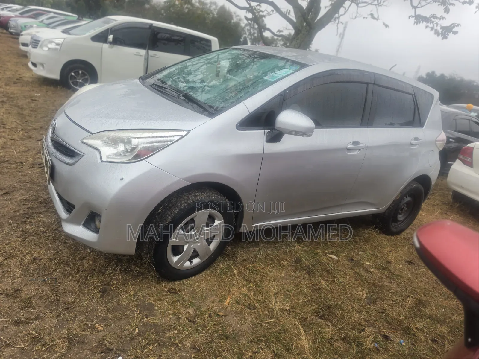 Toyota Ractis 2015 Silver