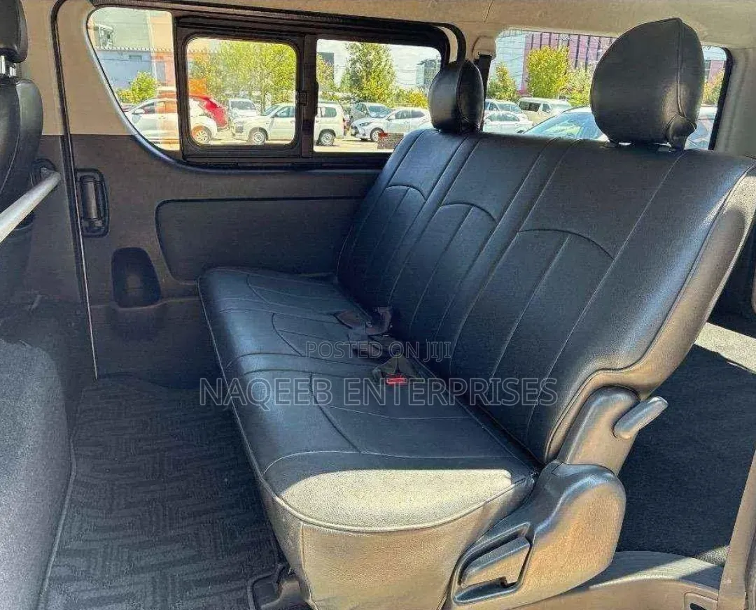 Toyota HiAce 2019 White