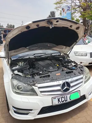 Mercedes-Benz C200 2013 Pearl