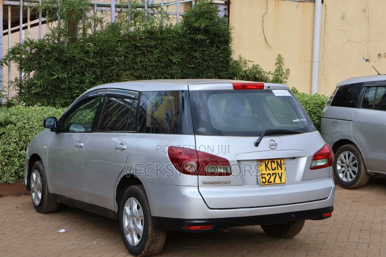 Nissan Wingroad 2010 Silver