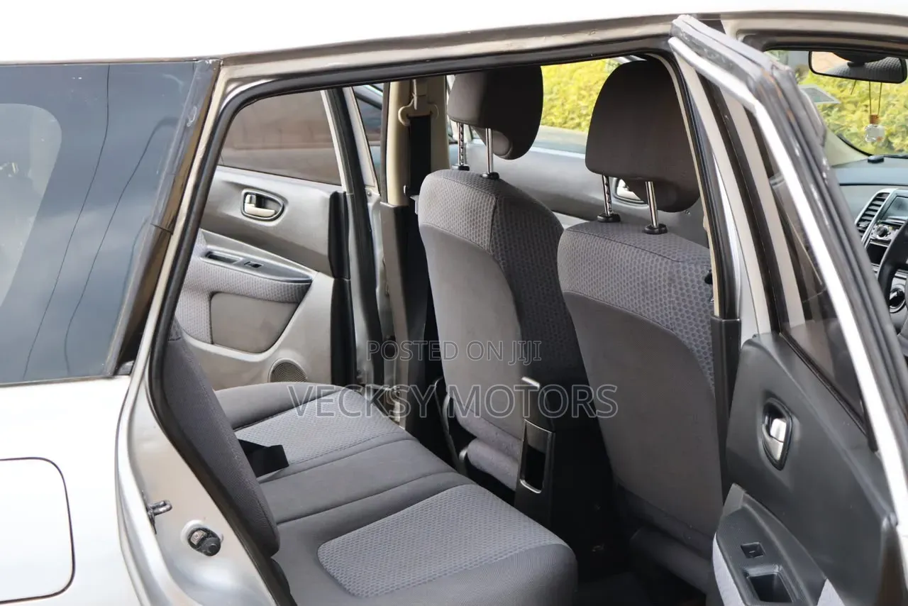 Nissan Wingroad 2010 Silver