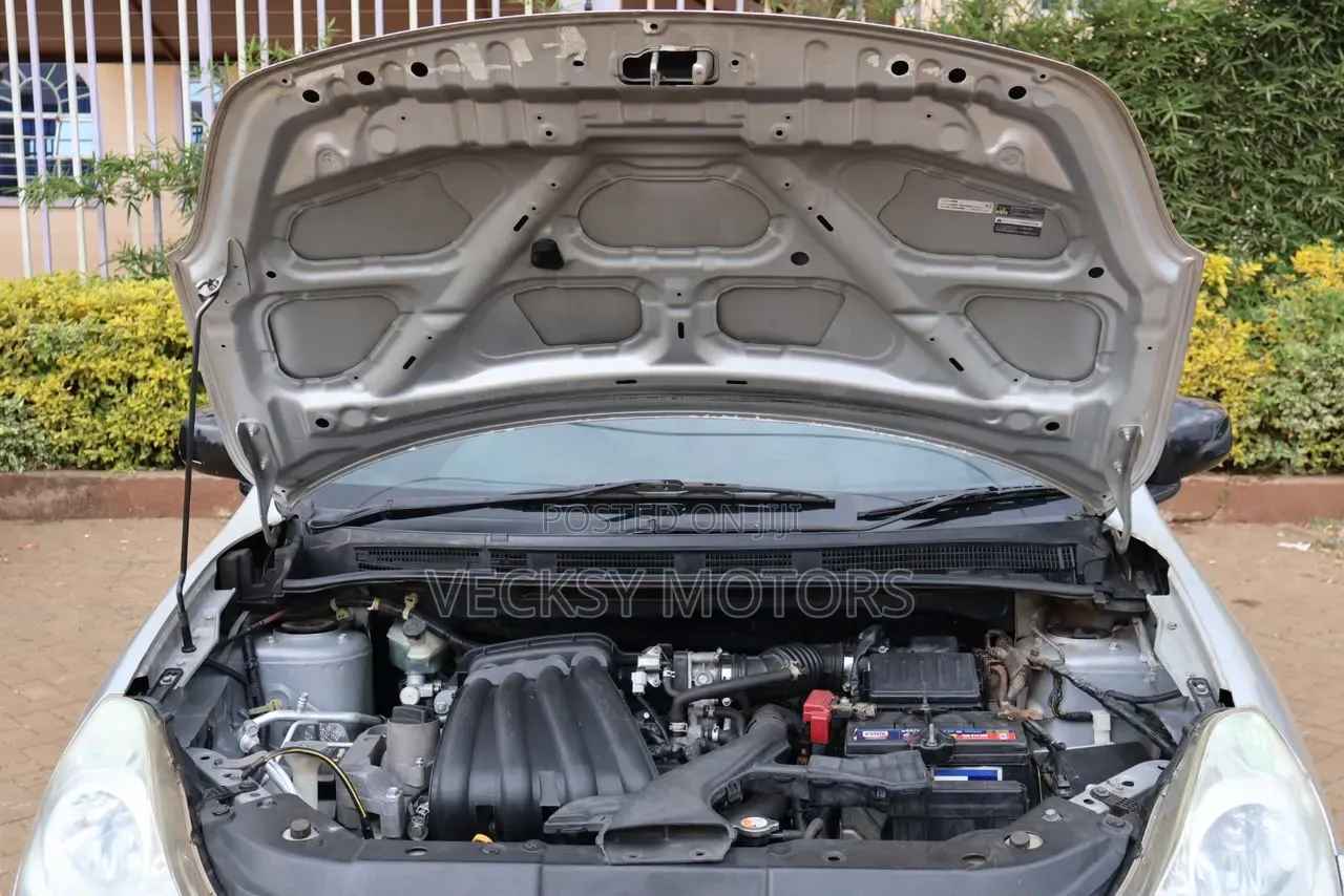 Nissan Wingroad 2010 Silver