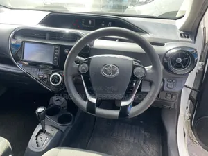 Toyota Aqua 2019 Pearl