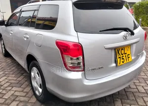 Toyota Corolla Fielder 2012 Silver