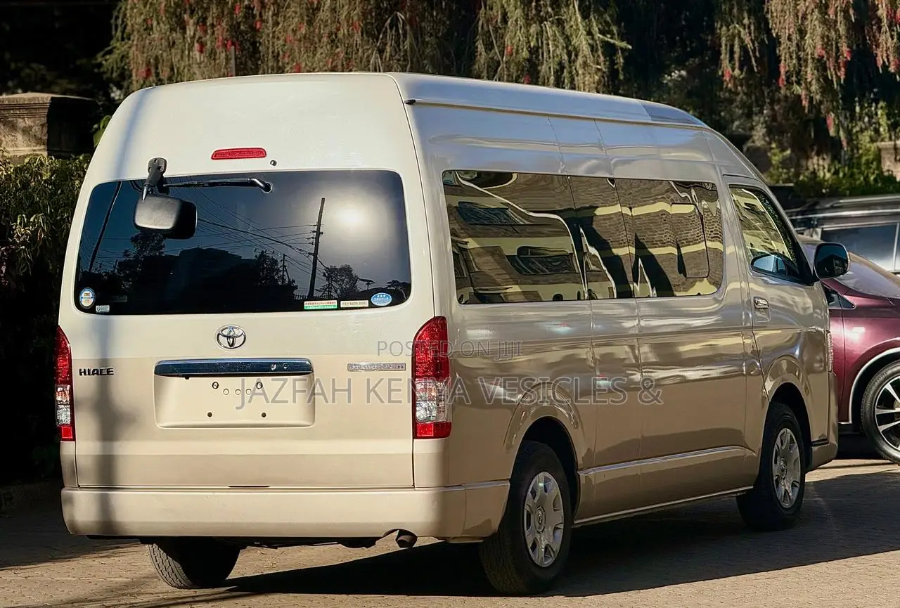 Toyota HiAce 2019 White