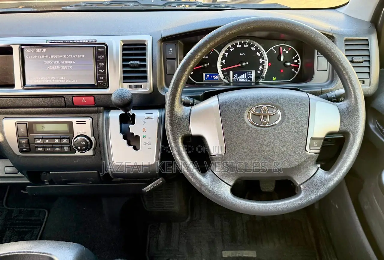 Toyota HiAce 2019 White