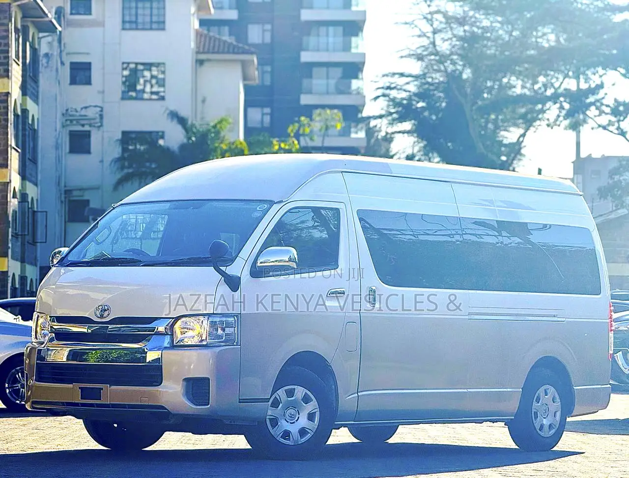 Toyota HiAce 2019 White