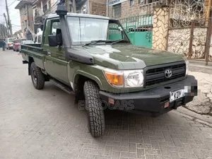 Toyota Land Cruiser 2009 Green