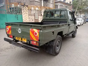 Toyota Land Cruiser 2009 Green