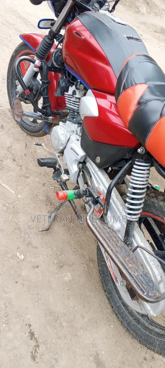 TVS HLX Plus ES 2023 Red