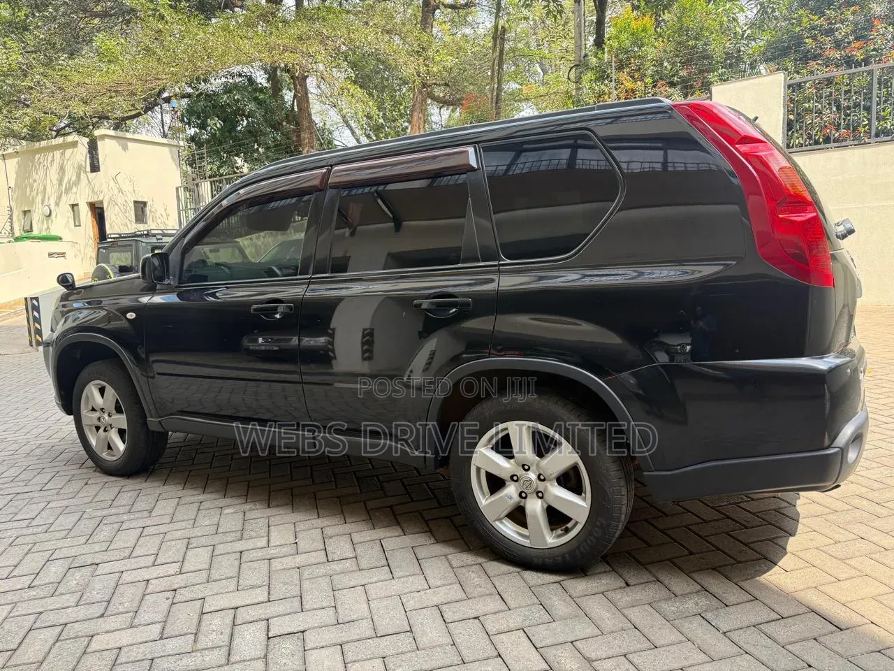 Nissan X-Trail 2010 Black