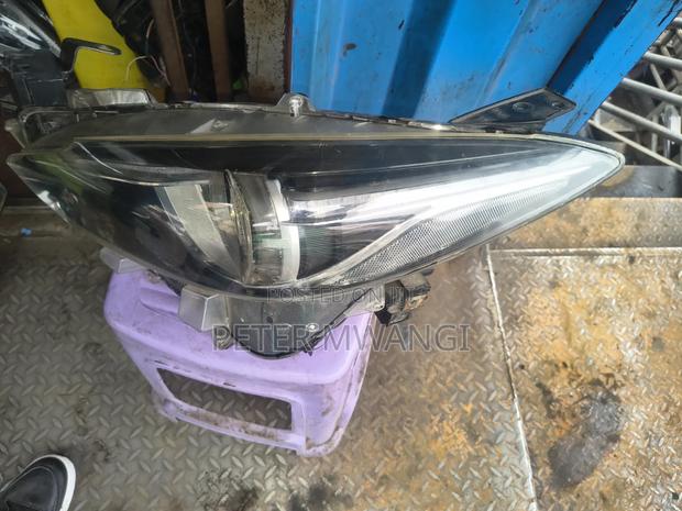 Mazda Axela 2015 Headlight - thumbnail 2