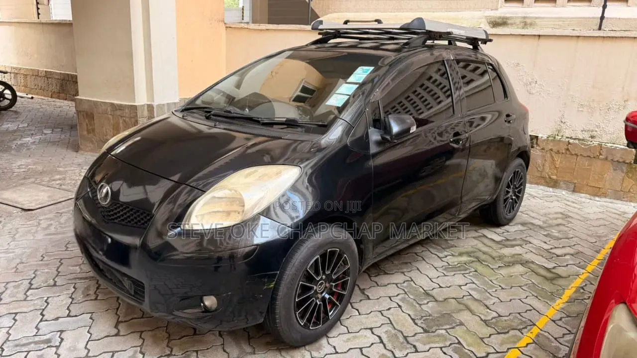 Toyota Vitz 2010 Black