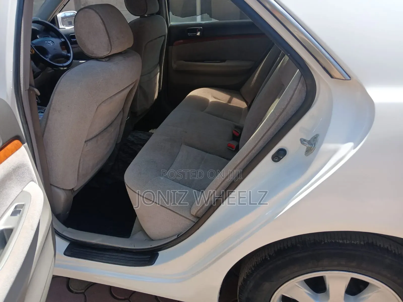 Toyota Mark II 2001 White