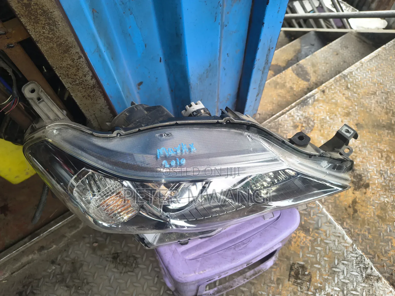Mark X 2010 Headlight