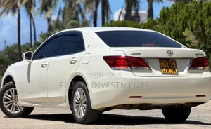 Toyota Crown 2015 White
