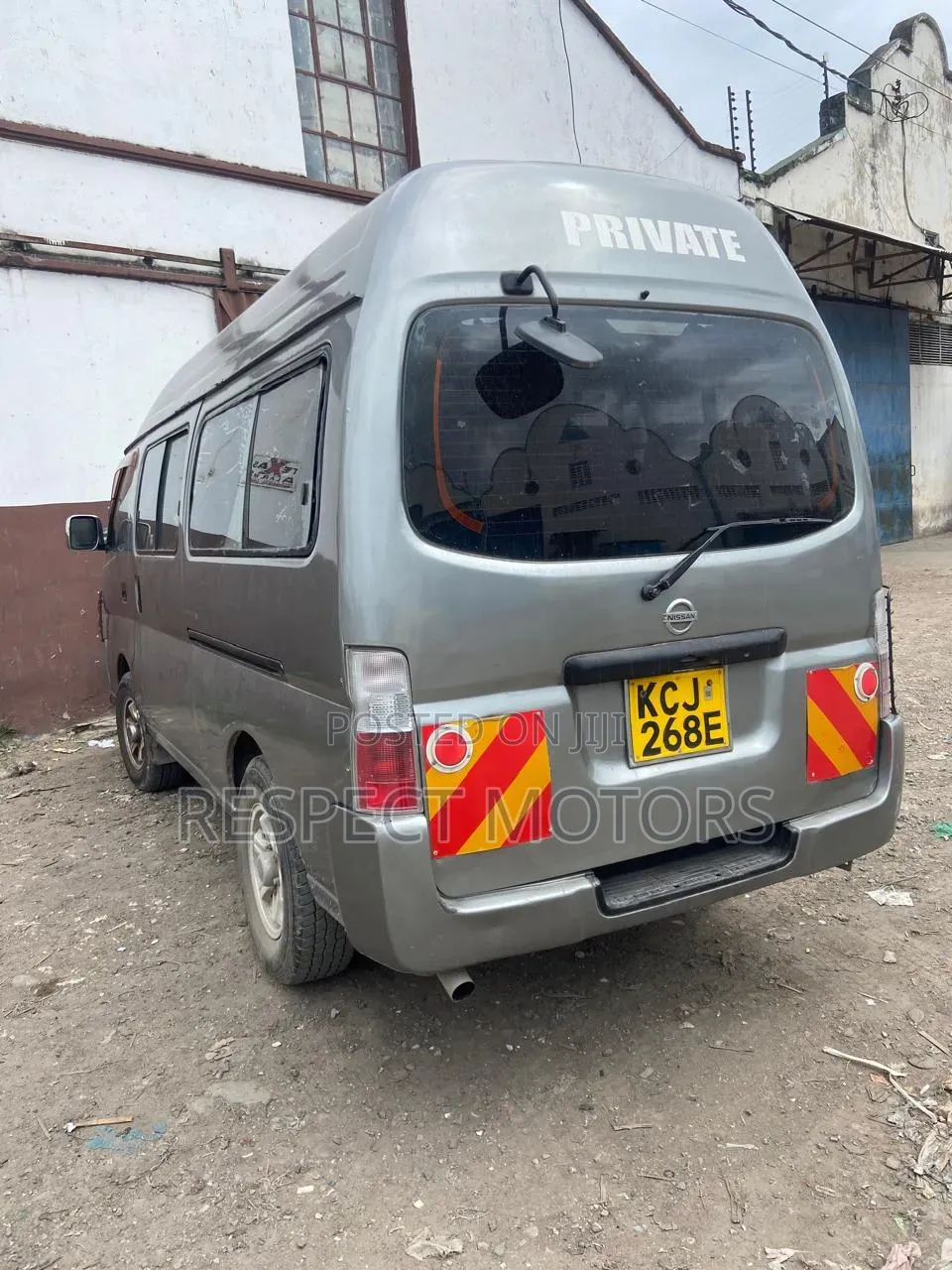 Nissan Caravan (Urvan) 2009 Silver