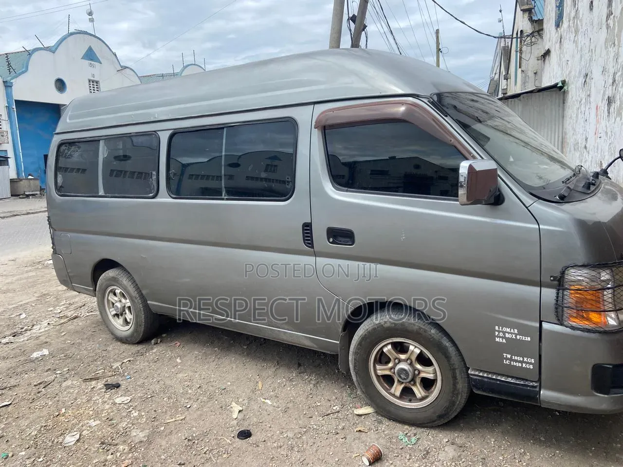 Nissan Caravan (Urvan) 2009 Silver