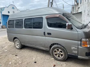 Nissan Caravan (Urvan) 2009 Silver