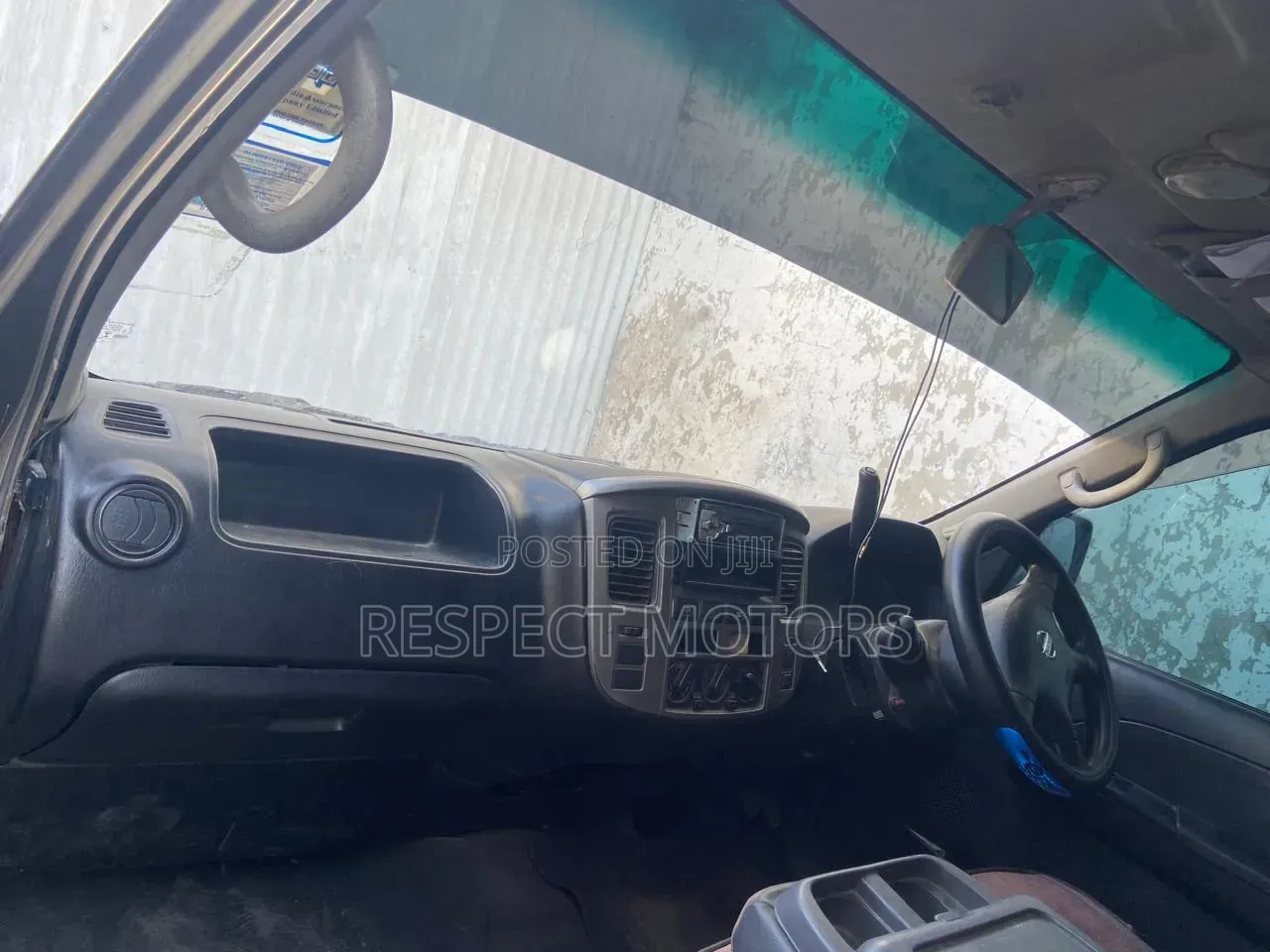 Nissan Caravan (Urvan) 2009 Silver