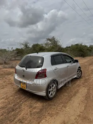 Toyota Vitz 1.3 FWD 5dr 2005 Silver