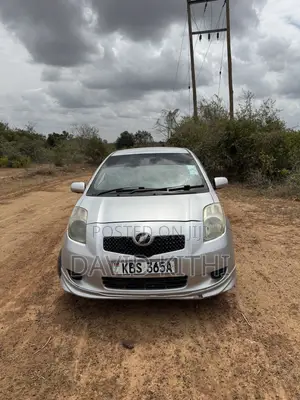 Toyota Vitz 1.3 FWD 5dr 2005 Silver