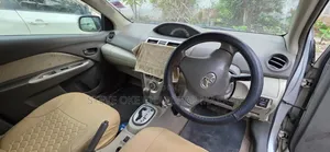 Toyota Belta 2012 Silver